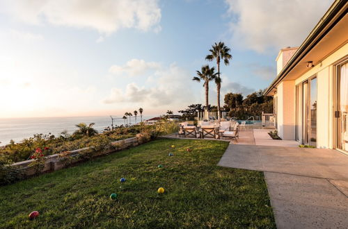 Foto 13 - Vista by Avantstay Stunning Estate w/ Views of the Pacific Ocean Pool & Spa