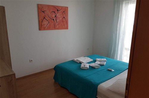 Photo 3 - 2 Bedroom Apartment Marko With Terrace and sea View