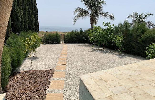 Beachfront Family Holiday Villa Perivolia - Foto 1