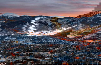 Foto 3 - Deer Valley Den by Avantstay Beautiful Home in Ideal Location in Park City!