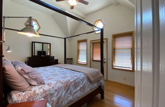 Photo 2 - Woodside Getaway by Avantstay Character Home Close To Park City Resort w/ Hot Tub