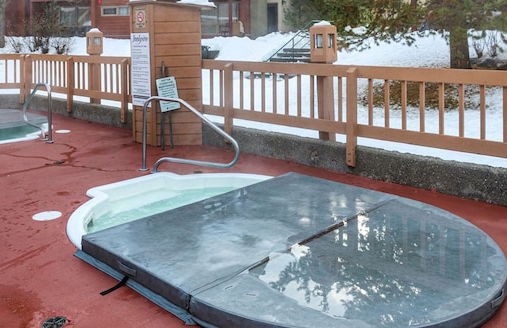 Fully RENOVATED Studio | Ski In/Out: Closest Condo to Lift | Pool & Hot Tubs - Foto 14