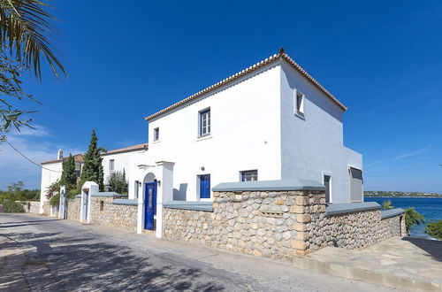 Photo 38 - Beachfront Spetses Spectacular Fully Equipped Traditional Villa Families/groups