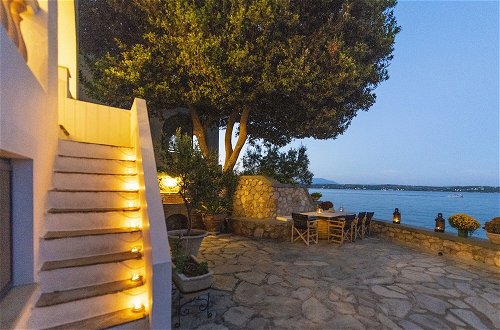 Foto 45 - Beachfront Spetses Spectacular Fully Equipped Traditional Villa Families/groups