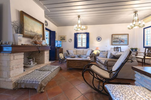 Photo 18 - Beachfront Spetses Spectacular Fully Equipped Traditional Villa Families/groups