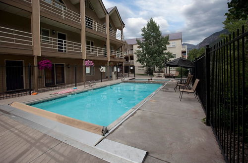 Photo 11 - Viking Lodge 103 by Avantstay Stunning Condo w/ Communal Pool