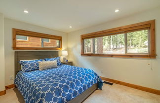 Foto 3 - Henderson by Avantstay Lake View! Walk to Beach, Garwoods & More