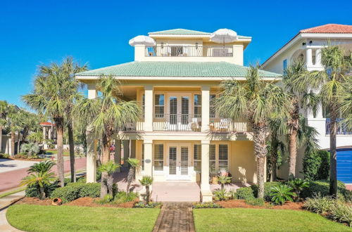 Photo 35 - Sand Dollar by Avantstay Spectacular Beachside Oasis w/ Gorgeous Views