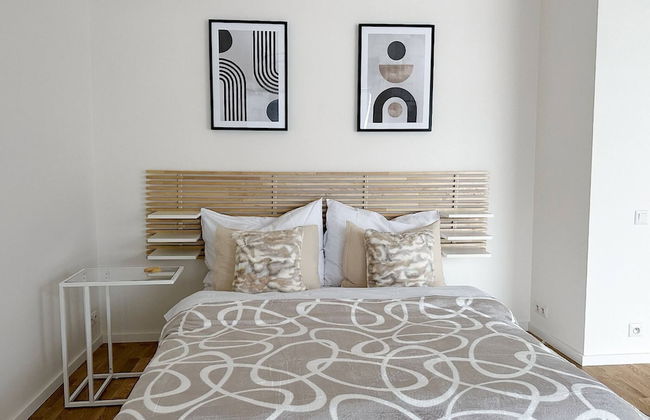 Spacious Work-focused Apartments in Prague 3 - Photo 4