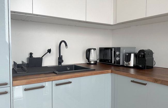 Spacious Work-focused Apartments in Prague 3 - Photo 19