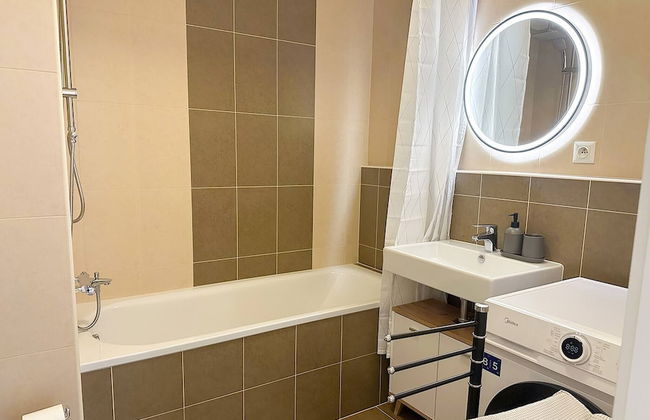 Spacious Work-focused Apartments in Prague 3 - Photo 13