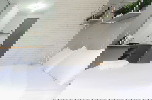Photo 7 - Artistic Studio at Emerald Bintaro Apartment