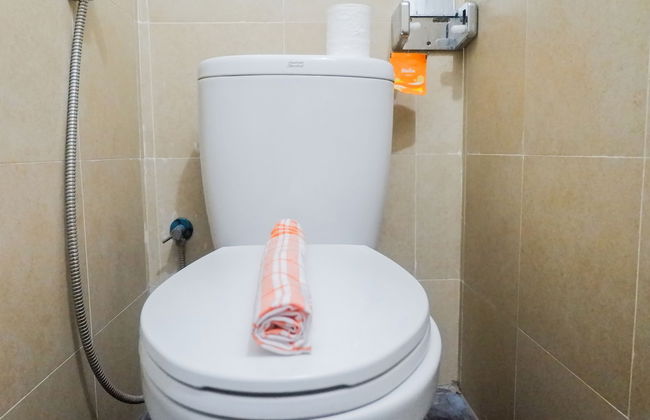 Spacious 1BR Apartment at Menara Rungkut - Photo 9