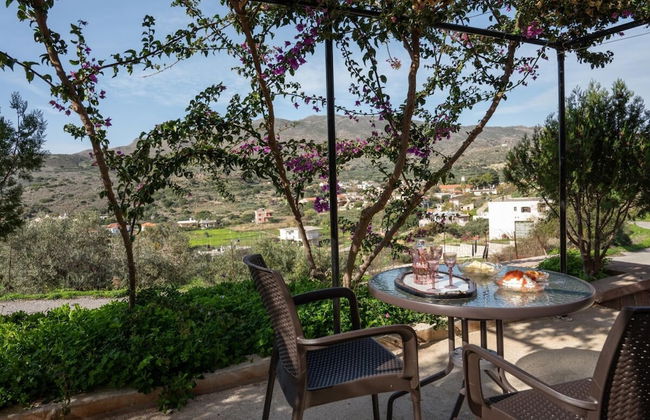 Peroulakis Traditional House - Photo 4