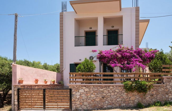 Peroulakis Traditional House - Photo 2