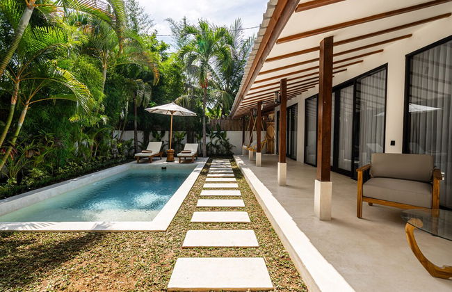 Udara by EVDEkimi - Spacious 4BR Pool villa with Lush garden at Artistic Center of Ubud - Photo 66