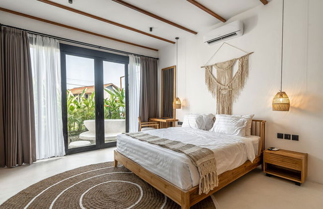 Udara by EVDEkimi - Spacious 4BR Pool villa with Lush garden at Artistic Center of Ubud - Photo 3