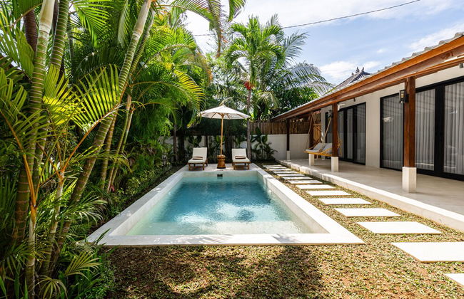 Udara by EVDEkimi - Spacious 4BR Pool villa with Lush garden at Artistic Center of Ubud - Photo 58