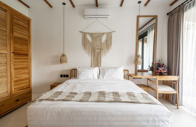 Udara by EVDEkimi - Spacious 4BR Pool villa with Lush garden at Artistic Center of Ubud - Photo 12