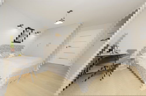 Foto 3 - Apartment for 6 in Warsaw by Renters