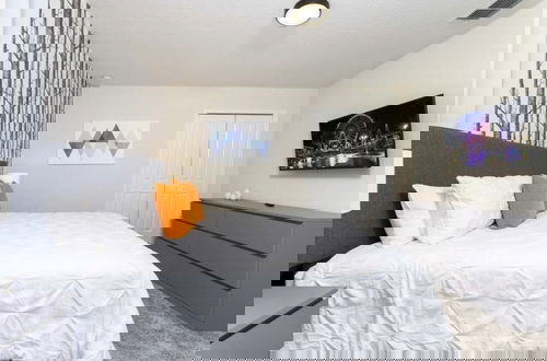 Foto 7 - 9 Bed Fun Rooms For Everyone Pool & Spa 9 Bedroom Home by RedAwning