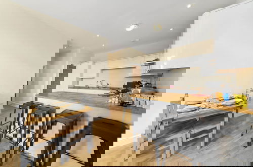 Foto 40 - Luxury 2 Bedroom Apartments with Parking