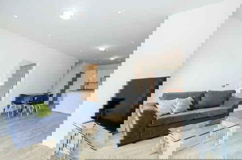 Foto 67 - Luxury 2 Bedroom Apartments with Parking