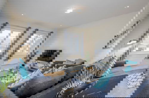 Foto 62 - Luxury 2 Bedroom Apartments with Parking