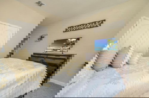 Foto 4 - 6 Bed 4 Bath Solterra Beautiful Home! 6 Bedroom Villa by RedAwning