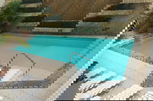 Foto 5 - Apto con Piscina