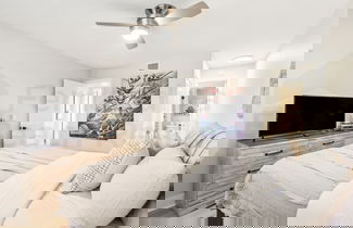 Foto 2 - Brilliantly Decorated Condo for Your Perfect Beach Escape by RedAwning
