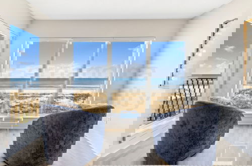 Foto 23 - Brilliantly Decorated Condo for Your Perfect Beach Escape by RedAwning