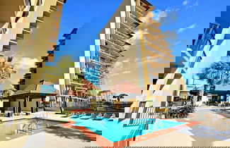 Foto 1 - Romar House