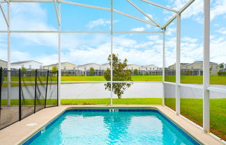 Photo 1 - Champions Gate 5br Cozy Home With Pool 8942