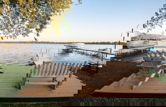 Foto 1 - Water's Edge Retreat