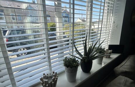 Beautiful 2-bed Apartment in Rhosneigr - Photo 3