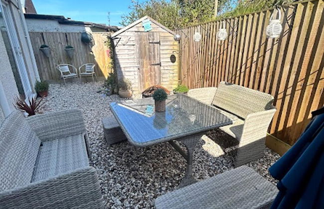 Beautiful 2-bed Apartment in Rhosneigr - Photo 14