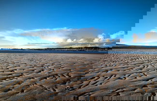 Photo 1 - Beautiful 2-bed Apartment in Rhosneigr