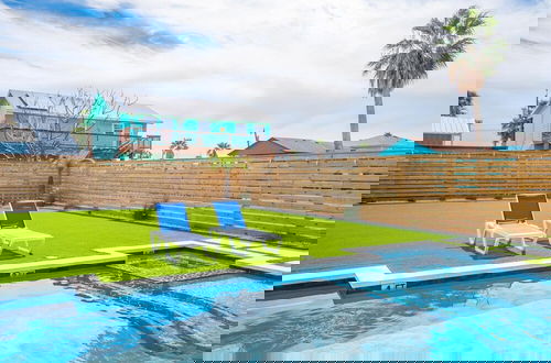 Foto 61 - Glory Daze - Private Pool! Beach Gear Credit Included!