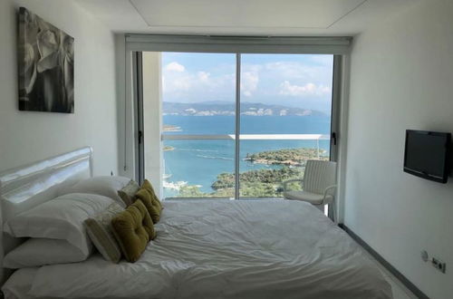 Photo 6 - 2 Bed Penthouse Apartment With Stunning Sea View