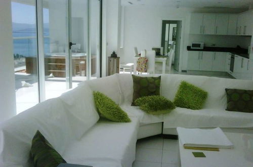 Foto 13 - 2 Bed Penthouse Apartment With Stunning Sea View