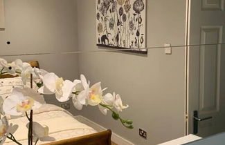 Photo 3 - Stunning 1-bed Apartment in London