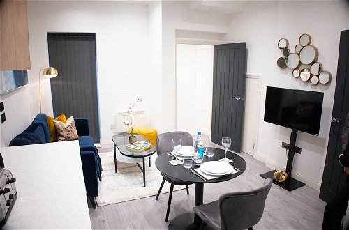 Photo 27 - Premium 1 Bed Serviced Apartment in Greater London