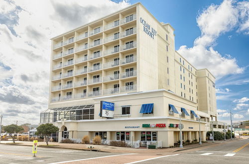 Photo 12 - The Ocean Key Virginia Beach Resort