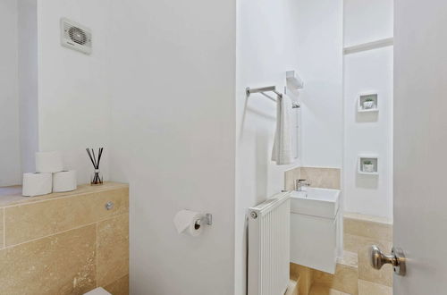 Foto 14 - Trendy 1 Bedroom Apartment in the Heart of London