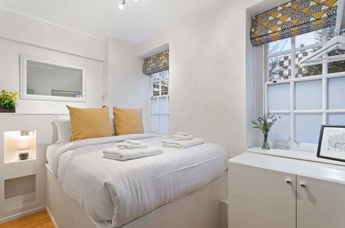 Photo 7 - Trendy 1 Bedroom Apartment in the Heart of London