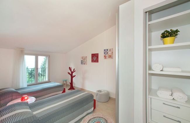 Sunny Stay in Tavullia Hills - Photo 3