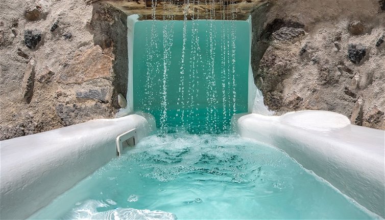 Photo 1 - Dandy Cave Villa-Private Luxurious Waterfall Pool - Hot Tub