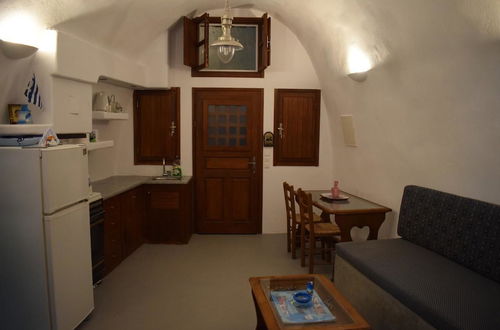 Photo 5 - Tzannis Cave House