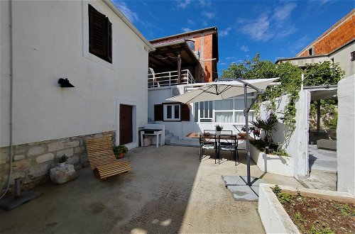 Foto 29 - Stunning 2-bed House in Jezera With Sea Views